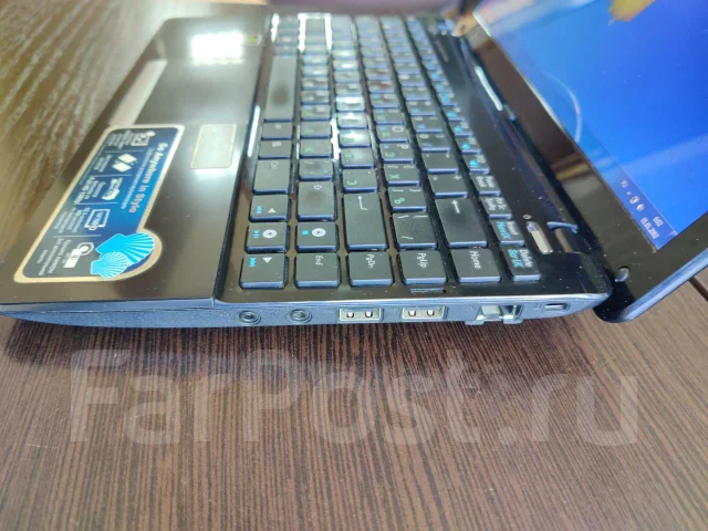 Asus Eee PC 1215N. 12.1", 1,8����, ��� 2048 ��, ���� 320���, WiFi: 1, Bluetooth: 1, ����������� �� 1��. ����