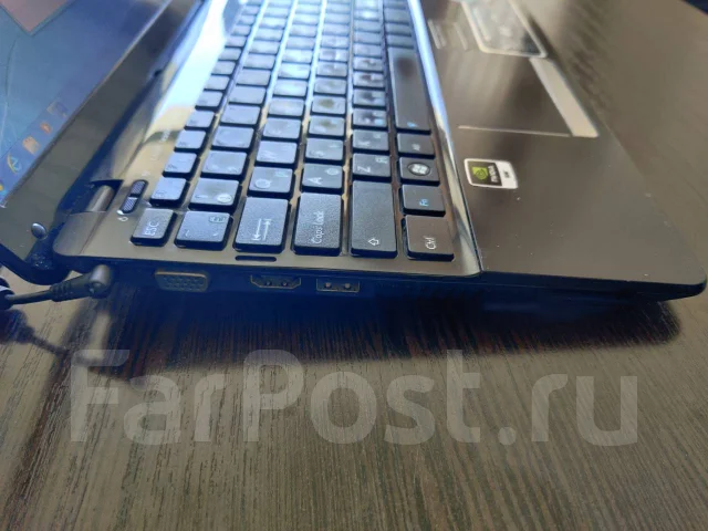 Asus Eee PC 1215N. 12.1", 1,8����, ��� 2048 ��, ���� 320���, WiFi: 1, Bluetooth: 1, ����������� �� 1��. ����