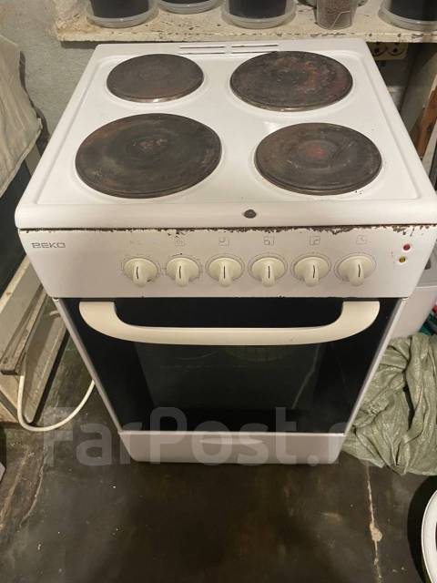 Плита электрическая Beko, б/у, в наличии. Цена: 1 000₽ во Владивостоке