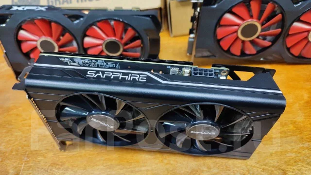 Radeon RX 580 ����