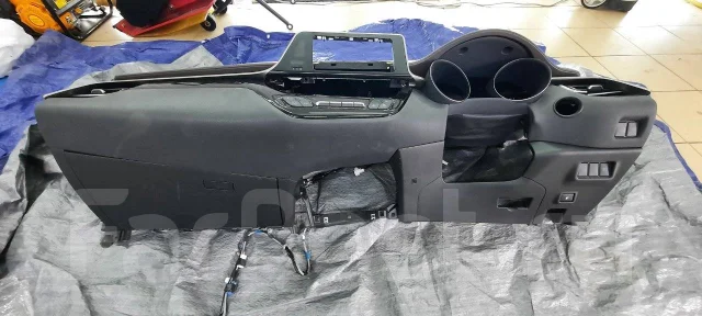�������, ������ �������� Toyota C-HR ����