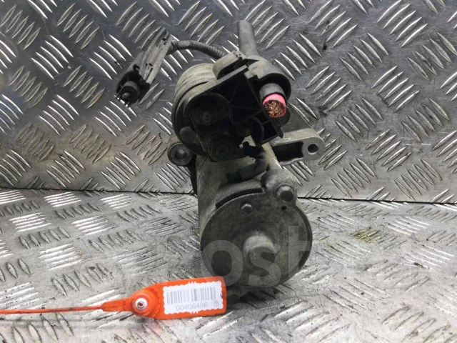 ������� Ford Focus 2011 00406486 3M5T11000 ����