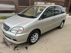 Toyota Nadia ����