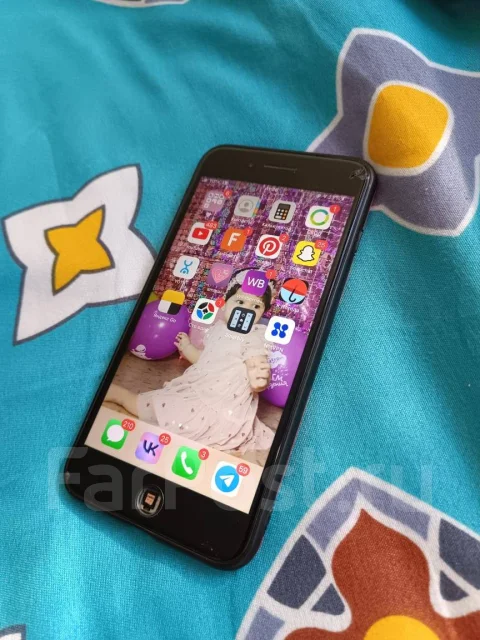 Apple iPhone 8 Plus. �/�, 64 ��, ������, 4G LTE ����