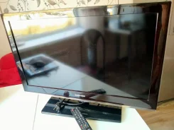 Samsung LE32C530. LCD (��) ����