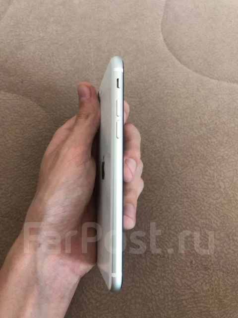 Apple iPhone SE 2020. �/�, 64 ��, �����, 4G LTE, NFC ����