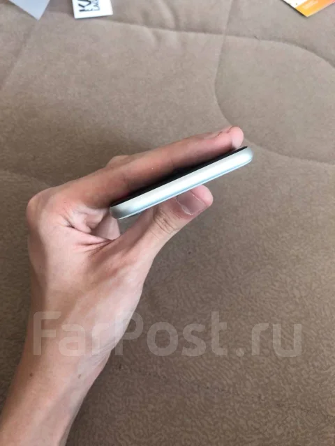 Apple iPhone SE 2020. �/�, 64 ��, �����, 4G LTE, NFC ����