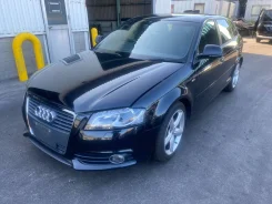 Audi A3. 8PA ����