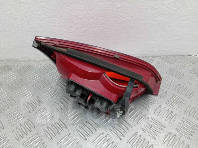 ������ ������ ������ Audi A4 2010 8K5945094E ����