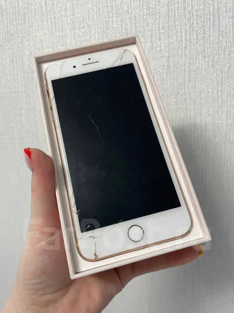 Apple iPhone 8 Plus. �/�, 64 ��, �������, 4G LTE ����