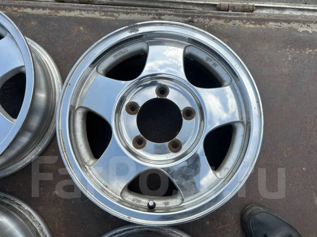 Enkei J10. 5.5x16", 5x139.7, ET22 ����