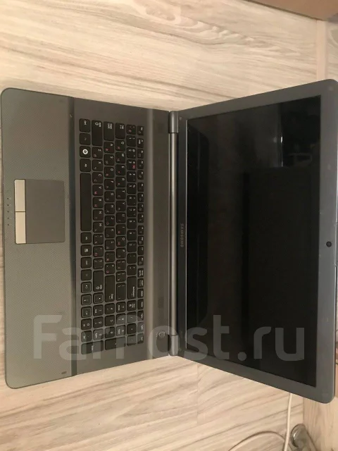 Samsung RC720. 17.3", 2,1����, ��� 4 ��, ���� 320���, WiFi: 1 ����