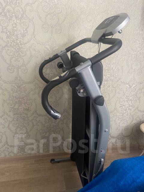 Продам беговую дорожку, б/у, в наличии. Цена: 5 000₽ во Владивостоке