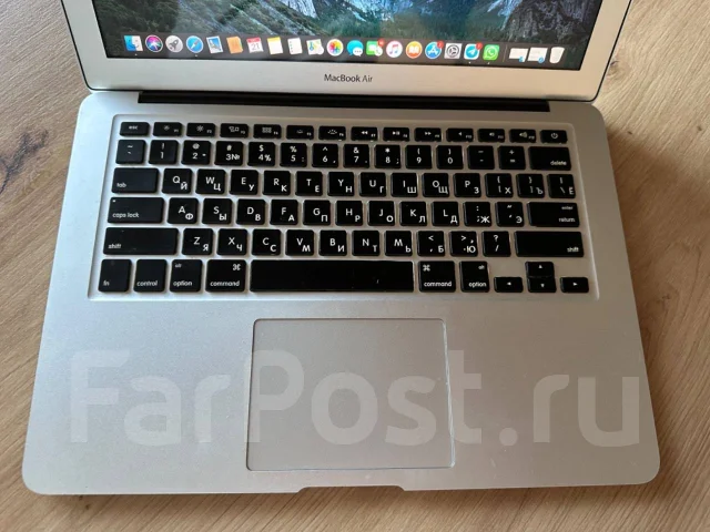Apple MacBook Air 13 2011 Mid. 13.3", 1,7����, ��� 4 ��, ���� 256���, WiFi: 1, Bluetooth: 1, ����������� �� 5��. ����