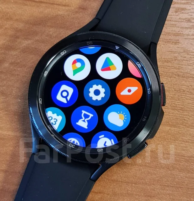 Samsung Galaxy Watch4 Classic. GPS, NFC, IP68 ����