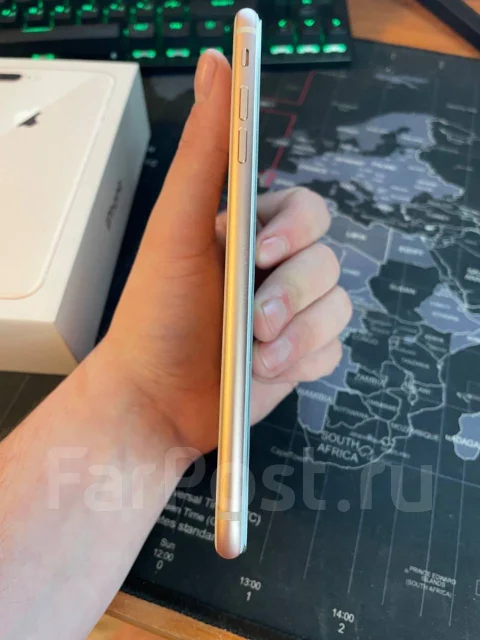 Apple iPhone 8 Plus. �/�, 64 ��, �������, 3G, 4G LTE, NFC ����