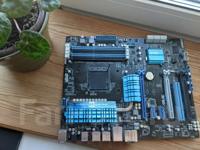 Socket AM3+ ����