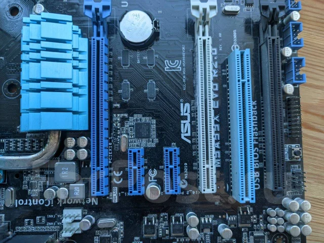 Socket AM3+ ����