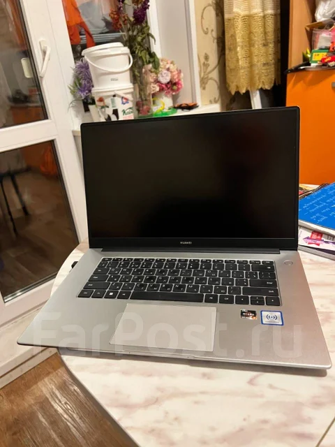 Huawei MateBook D 15 BOM-WFQ9. 15.6", 2,1����, ��� 16 ��, WiFi: 1, Bluetooth: 1, ����������� �� 16��. ����