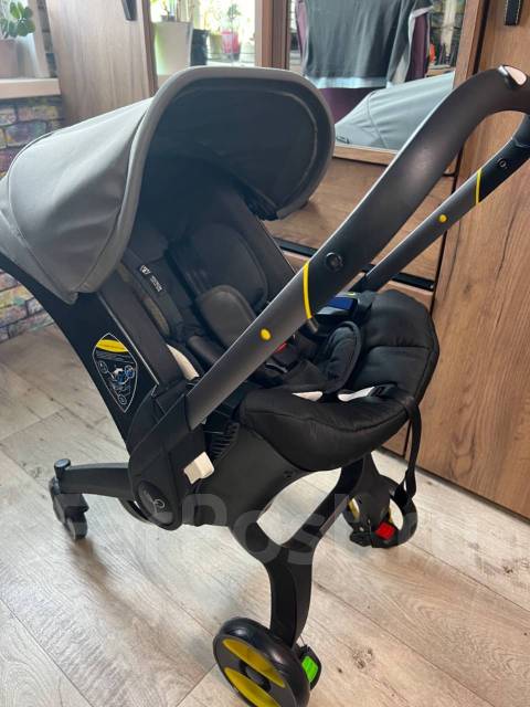 Автолюлька- коляска, б/у, в наличии. Цена: 8 000₽ во Владивостоке