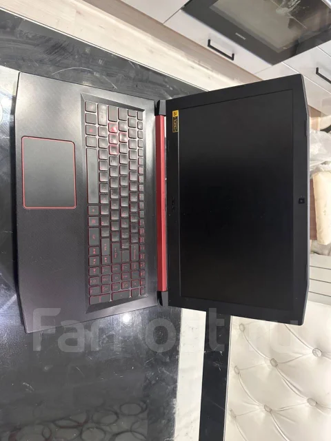 Acer Nitro 5 AN515-52. 19", 2,3����, ��� 6 ��, ���� 120���, WiFi: 1, Bluetooth: 1, ����������� �� 8��. ����
