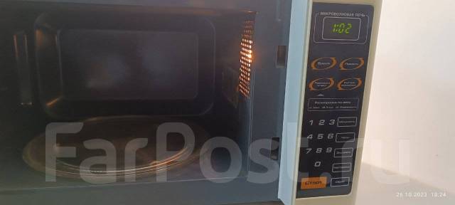 Микроволновая СВЧ печь Vitek 17 л. 700 Вт, б/у, в наличии. Цена: 2 300 ...