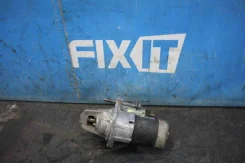 ������� Nissan Bluebird (������ ������) U14 233004J600 ����