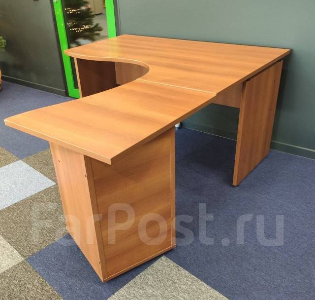 Стол офисный угловой правый с тумбой, другая форма, дсп, коричневый ...
