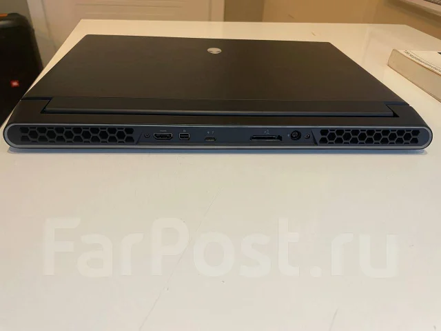 Dell Alienware m15 R3. 15.6", 2,6����, ��� 16 ��, ���� 500���, WiFi: 1, Bluetooth: 1, ����������� �� 8��. ����