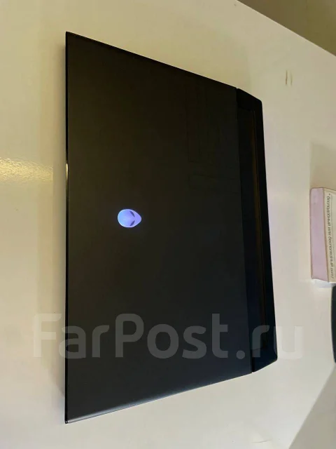 Dell Alienware m15 R3. 15.6", 2,6����, ��� 16 ��, ���� 500���, WiFi: 1, Bluetooth: 1, ����������� �� 8��. ����