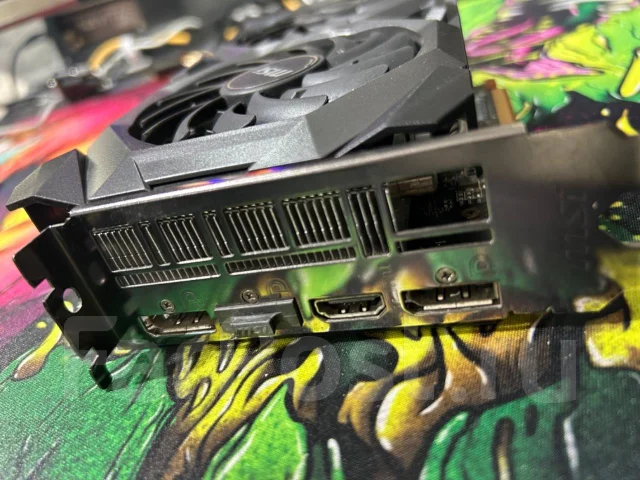 Radeon RX 5700 ����