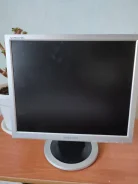 Samsung. 18", ���������� �� (LCD, LED, QLED) ����