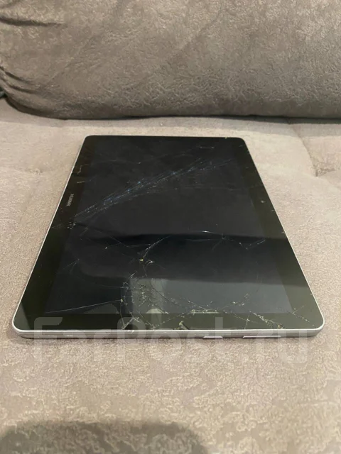 Huawei MediaPad T3. ������ 16 �� ����