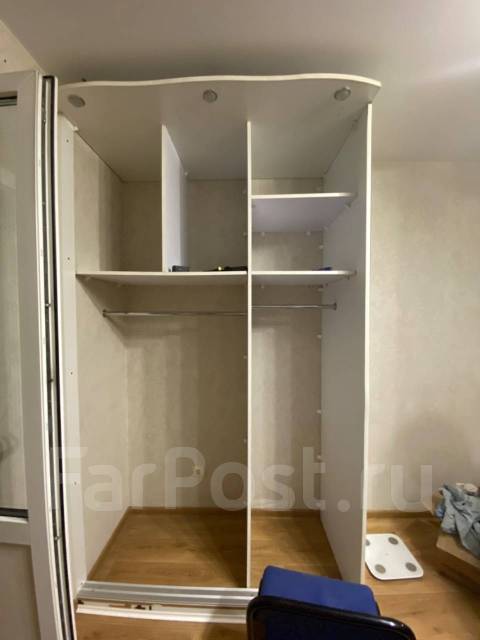 Встраиваемый шкаф купе б/у, лдсп, количество дверей: 3, с зеркалом ...