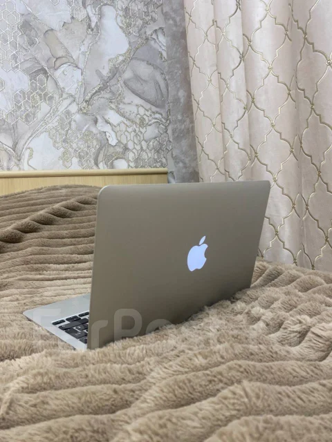 Apple MacBook Air 11. 11", WiFi: 1, Bluetooth: 1, ����������� �� 12��. ����