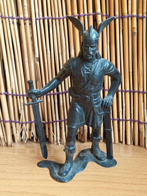 * Детская Игрушка Солдатик Викинг ДЗИ ДФИ СССР 1980-е 17 см. клеймо КП ...