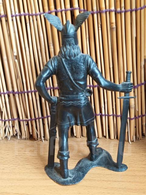 * Детская Игрушка Солдатик Викинг ДЗИ ДФИ СССР 1980-е 17 см. клеймо КП ...