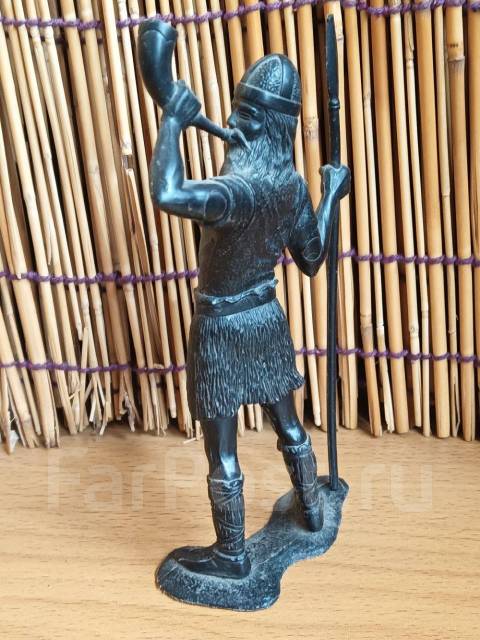 * Детская Игрушка Солдатик Викинг ДЗИ ДФИ СССР 1980-е 17 см. клеймо КП ...