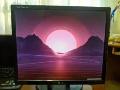 LG. 19", ���������� �� (LCD, LED, QLED) ����