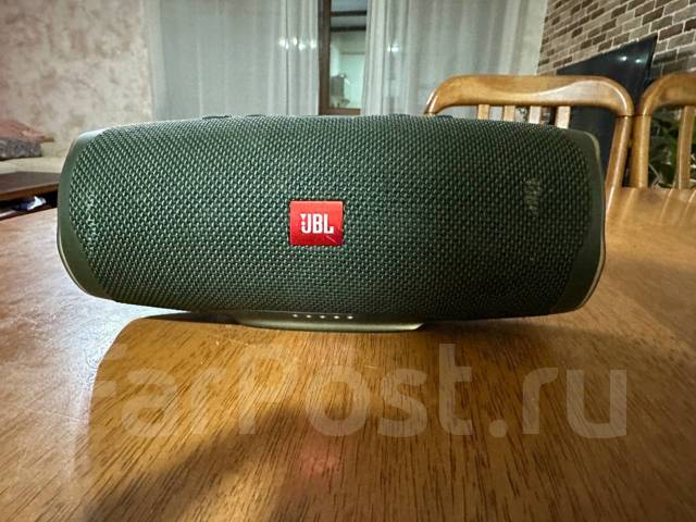 JBL Charge 4 оригинал, б/у, в наличии. Цена: 4 500₽ во Владивостоке