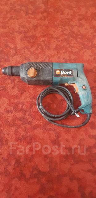 Продам перфоратор Bort, б/у, в наличии. Цена: 3 000₽ во Владивостоке