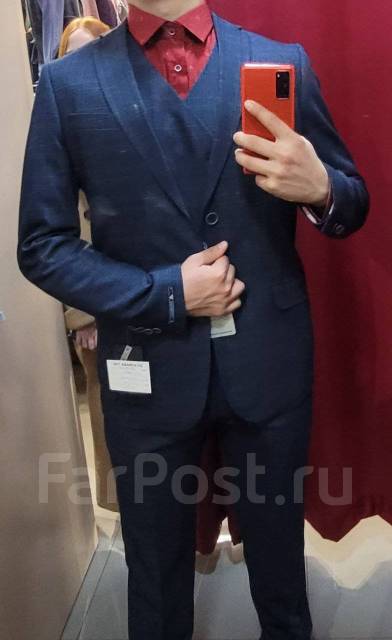 Строгий костюм тройка, 48, 50, демисезон, б/у, в наличии. Цена: 10 000 ...