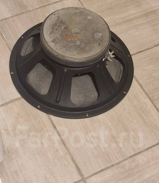 Недорого продам динамик 15", б/у, в наличии. Цена: 1 000₽ во Владивостоке