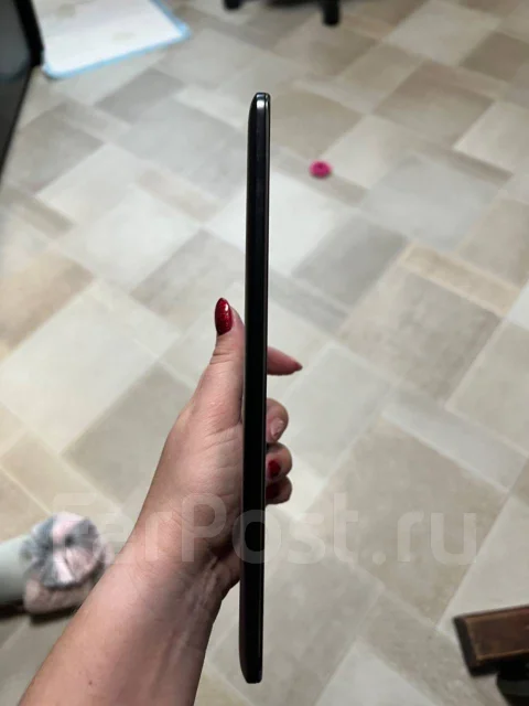 Samsung Galaxy Tab 4. 8 ������, ������ 16 �� ����