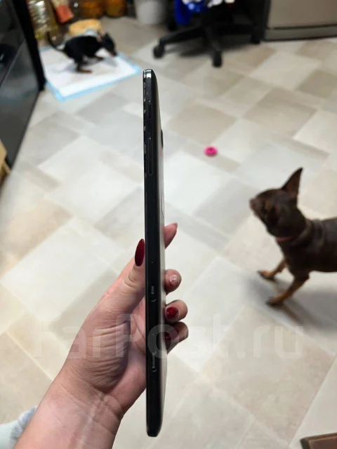 Samsung Galaxy Tab 4. 8 ������, ������ 16 �� ����