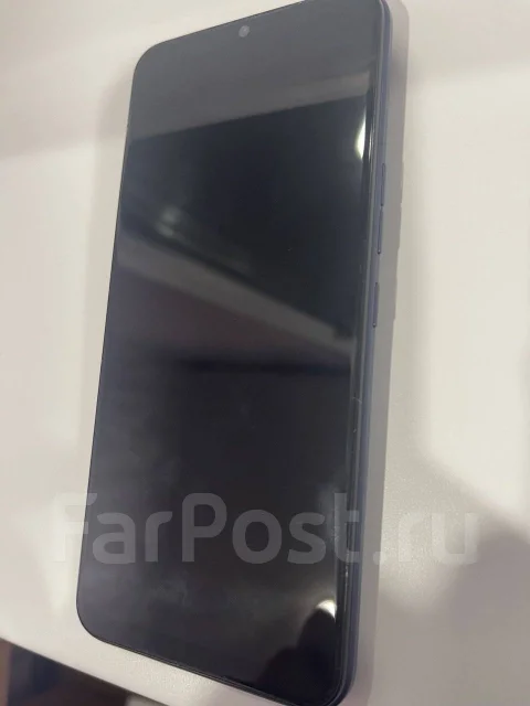 Tecno Spark 8C. �/�, 64 ��, ���������, 4G LTE, Dual-SIM, NFC ����