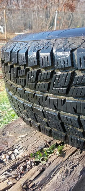 Streamstone. ������, ��� �����, 2022 ���, �/�, ����� �� 5 % ����