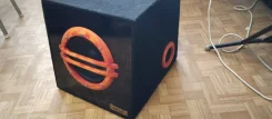 ����� ����