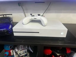 Microsoft Xbox One S ����