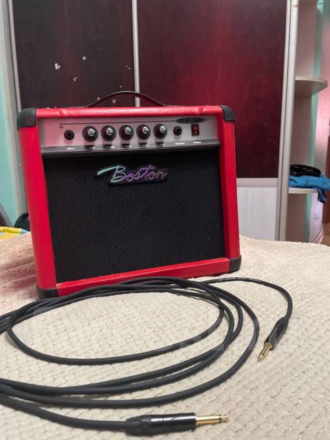 Комбик Boston GX-30, б/у, в наличии. Цена: 5 000₽ во Владивостоке